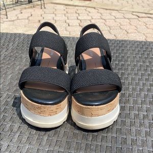Gianni Bini Platform Sandals Size 6 1/2